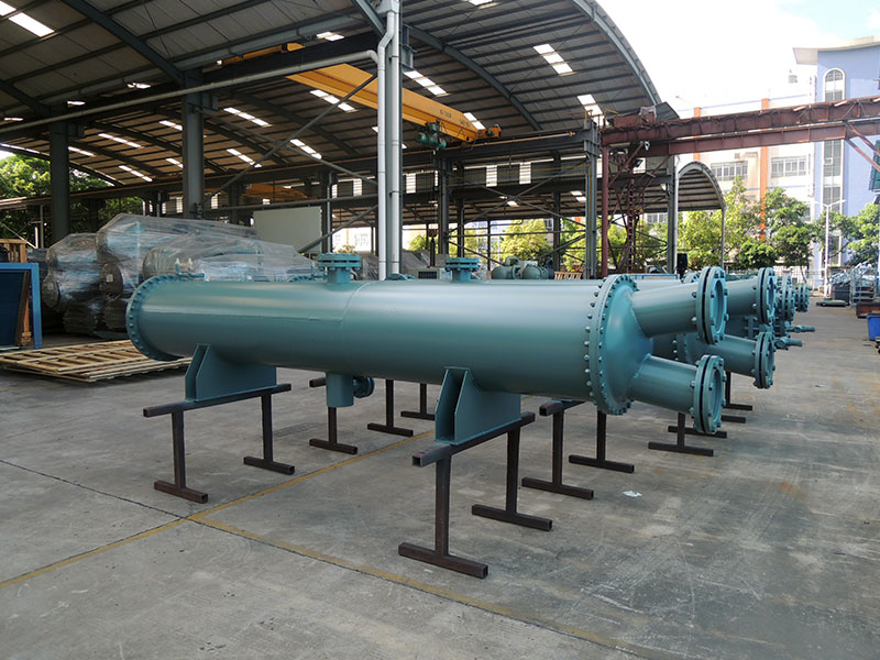 東莞某冷水機(jī)廠家訂購的冷凝器