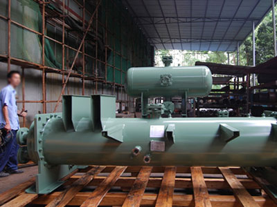 冷凝器在蒸餾中的作用是什么？而水從哪個(gè)方向流過冷凝器？