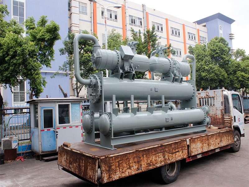 方管板蒸發(fā)器裝車出貨！聯(lián)合冷熱設備不負客戶所托