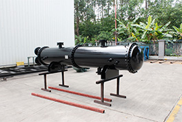 作為源頭廠家，聯(lián)合在滿液式蒸發(fā)器設(shè)計(jì)三個(gè)回油口的用意